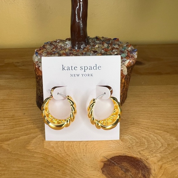 Kate Spade French Twist Gold-Tone Huggie Hoop Earrings w/ Light Pink Dust Cover - Picture 7 of 10